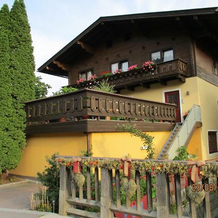 Appartamento Haus Am Dorfplatz Uttendorf Esterno foto